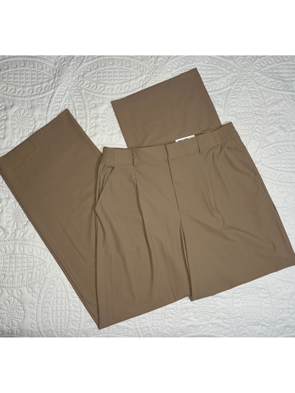 Women's High-Waisted Trouser Pants - Old Navy - Size Medium (NWT)
